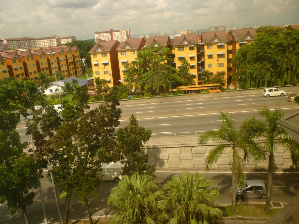 Hotel Sri Sutra - Bandar Sunway 3 Petaling Jaya Exterior photo